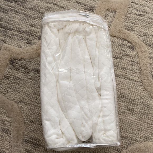 Martha Stewart bedbug knit mattress protector twin - Picture 2 of 2